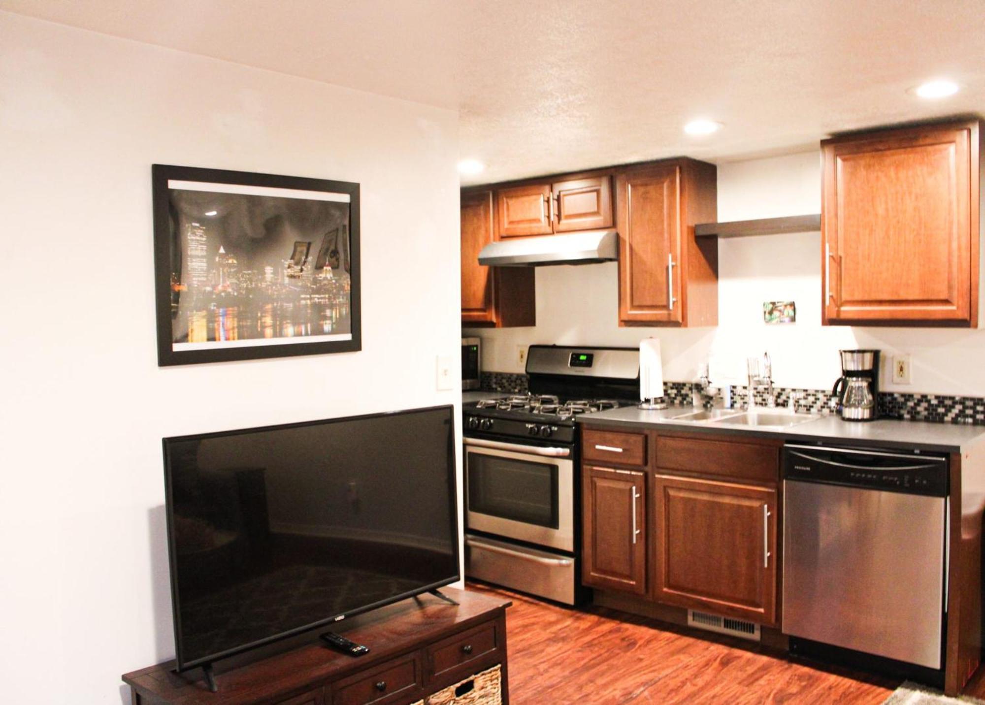 1 Bed Apt - Amazing Location 1 Block To Carson St Pittsburgh Eksteriør bilde
